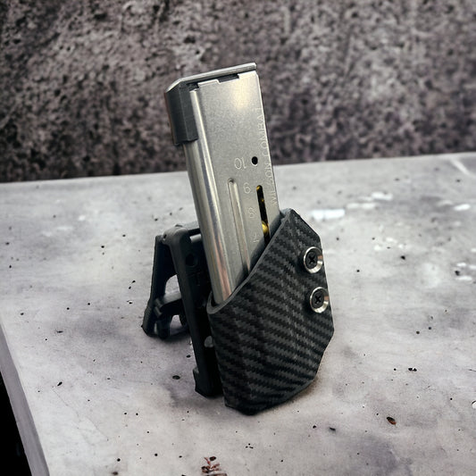 Competition Mag Carrier