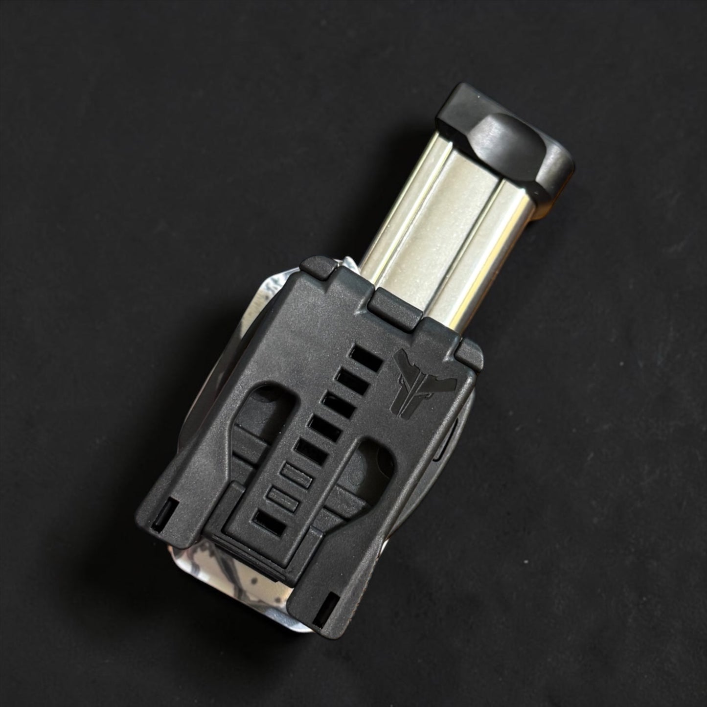 Competition Mag Carrier