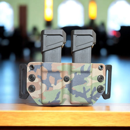 Pro Series: OWB Pistol Double Mag Carrier